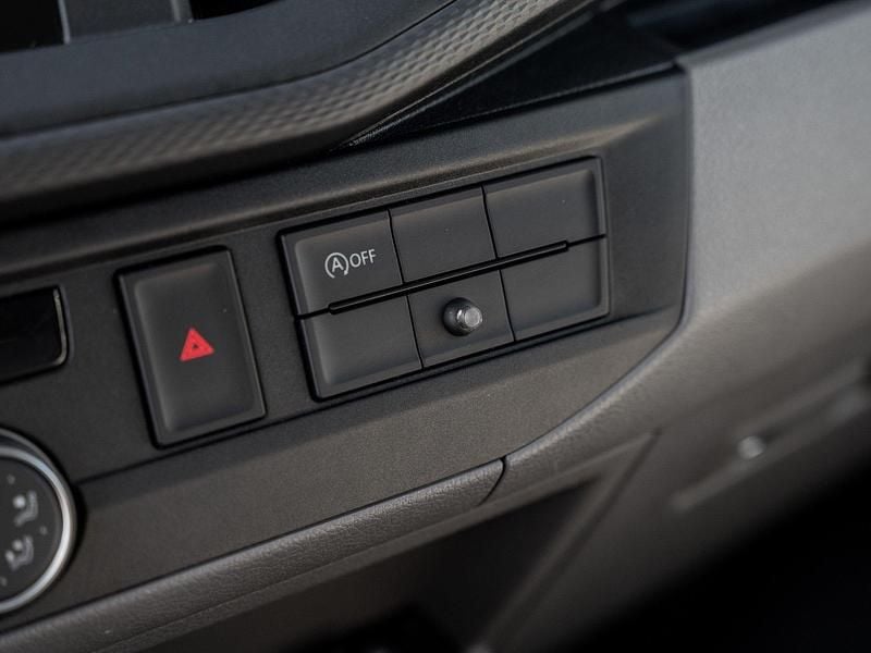 Usado VW Transporter 90 HP (66 kW) 2020 Verde Van