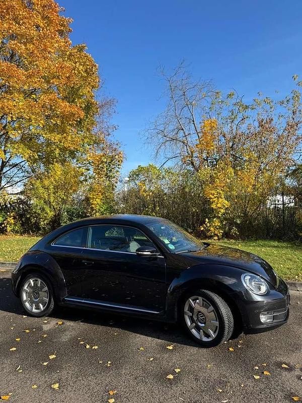 Gebraucht VW Beetle Design 105 PS (77 kW) 2012 Schwarz Kleinwagen