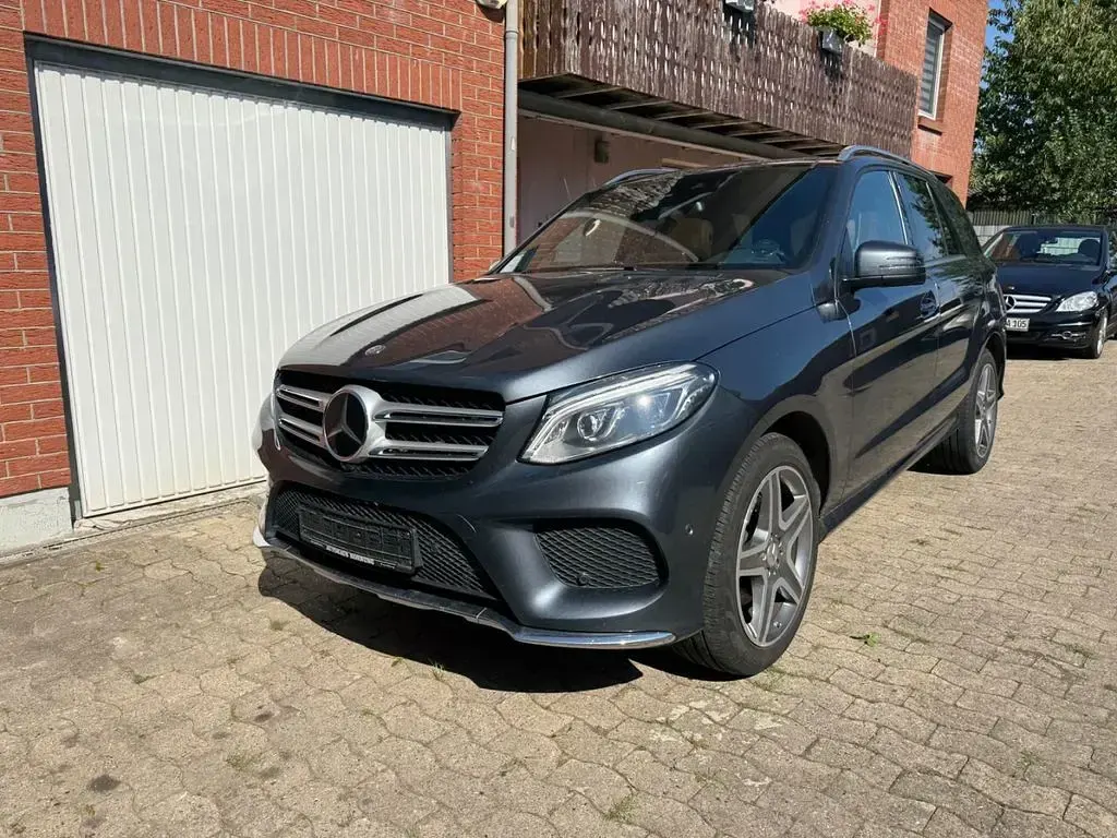 Gebraucht Mercedes GLE350 AMG 258 PS (189 kW) 2016 Grau SUV