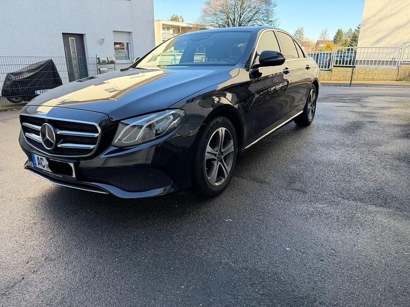 Gebraucht Mercedes E200 184 PS (135 kW) 2018 Schwarz Limousine