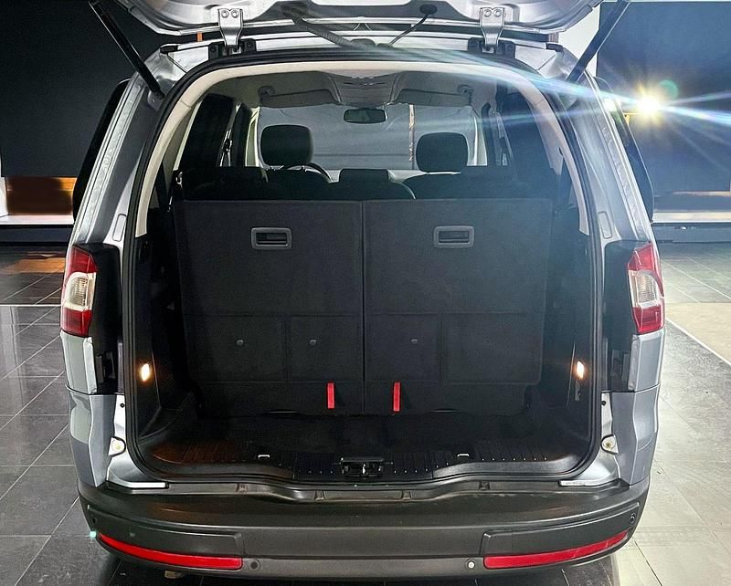 Gebraucht Ford Galaxy Ghia 140 PS (102 kW) 2008 Silber Van / Kleinbus