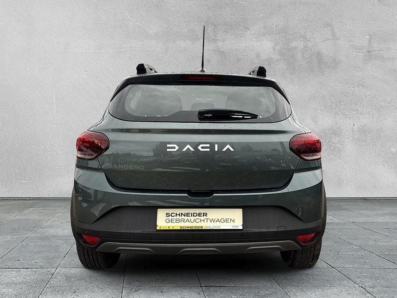 Gebraucht Dacia Sandero Expression 91 PS (66 kW) 2024 Grün Kleinwagen