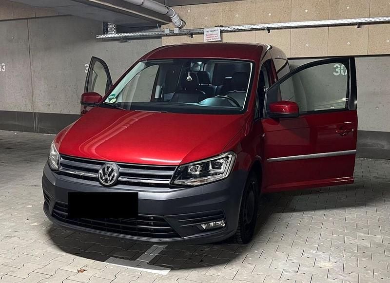 Gebraucht VW Caddy Trendline 150 PS (110 kW) 2019 Rot Van / Kleinbus