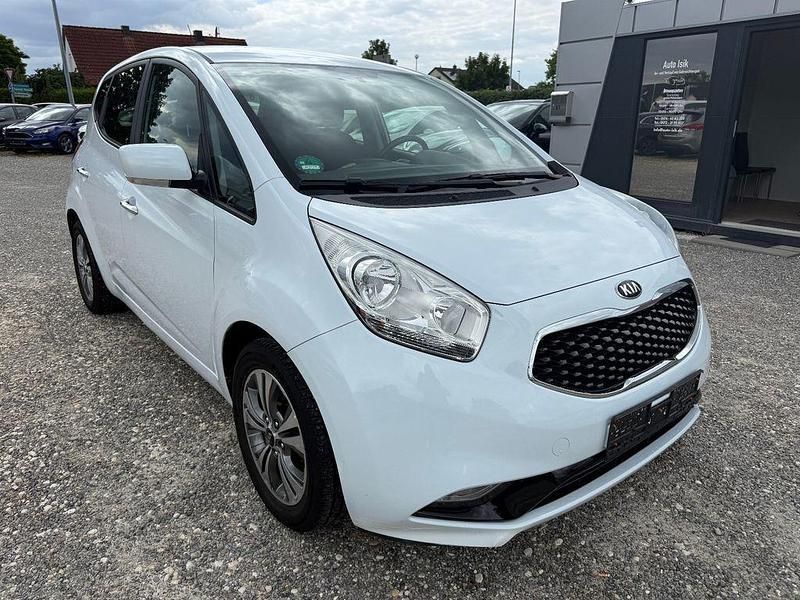 Weiß Gebraucht 2018 Kia Venga DREAM-TEAM Edition Kleinwagen | 6.999 € (Superpreis) - Bild 1/4