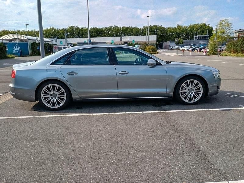 Gebraucht Audi A8L Ambiente 371 PS (272 kW) 2012 Silber Limousine