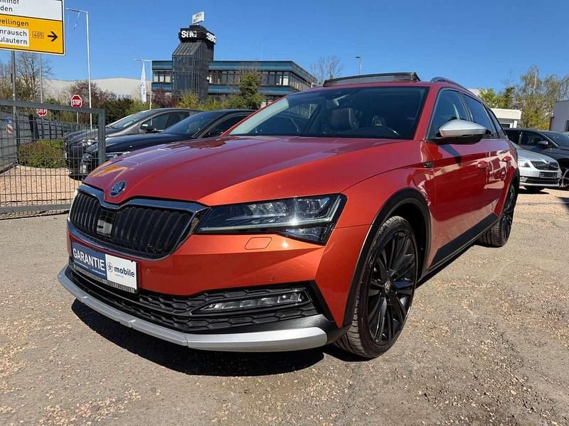Gebraucht Skoda Superb Scout 4x4 190 PS (139 kW) 2020 Gold Kombi