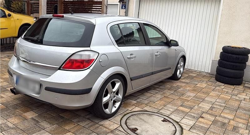 Gebraucht Opel Astra 170 PS (125 kW) 2004 Silber Kleinwagen