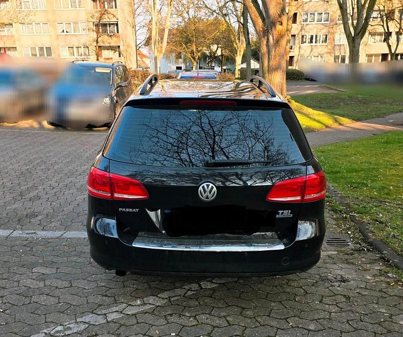 Usata VW Passat 122 CV (89 kW) 2011 Nero Station wagon