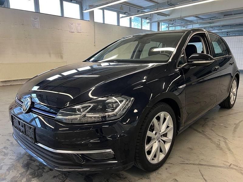 Schwarz Gebraucht 2019 VW Golf VII Highline Limousine | 11.390 € (Guter Preis) - Bild 1/4