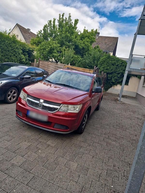 Rot Gebraucht 2008 Dodge Journey SUV | 5.300 € (Fairer Preis) - Bild 1/4