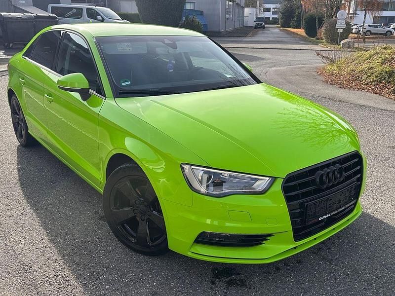 Grün Gebraucht 2015 Audi A3 Ambiente Limousine | 13.490 € (Fairer Preis) - Bild 1/4