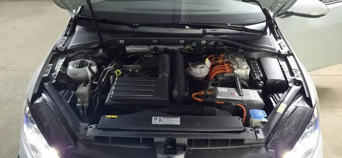 Gebraucht VW Golf VII GTE 204 PS (150 kW) 2017 Weiß Limousine