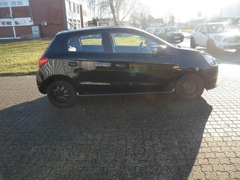 Gebraucht Mitsubishi Space Star Classic Collection 71 PS (52 kW) 2015 Schwarz Limousine