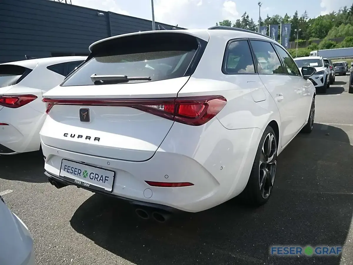 Gebraucht Cupra Leon VZ 300 PS (220 kW) 2023 Weiss Kombi