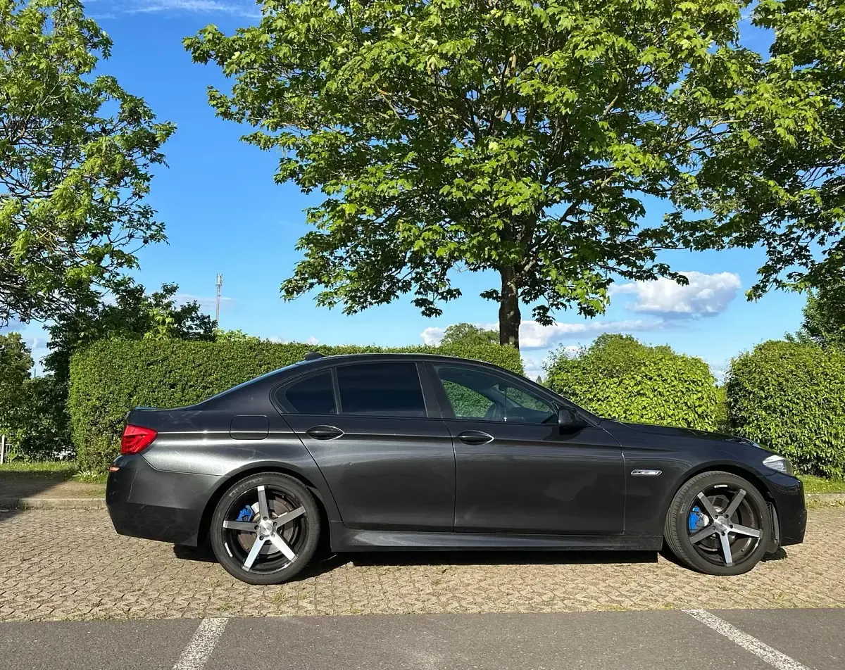 Käytetty BMW 523 204 HP (150 kW) 2010 Musta Sedan