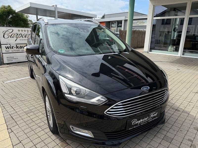 Schwarz Gebraucht 2016 Ford Grand C-Max Titanium Van / Kleinbus | 15.390 € (Teuer) - Bild 1/4
