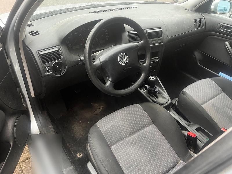 Gebraucht VW Golf IV 75 PS (55 kW) 2002 Silber Kleinwagen