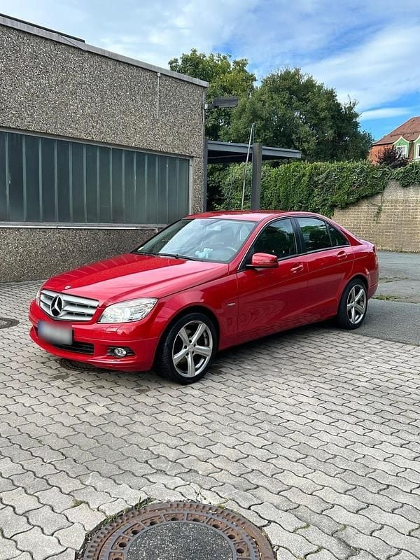 Gebraucht Mercedes C220 170 PS (125 kW) 2010 Rot Limousine