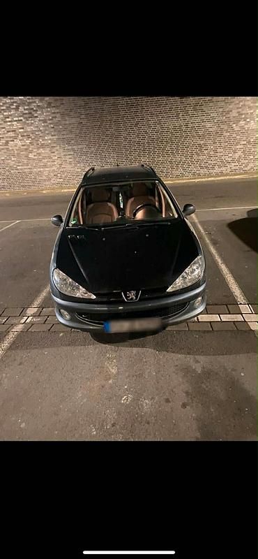 Gebraucht Peugeot 206 60 PS (44 kW) 2007 Schwarz Kleinwagen