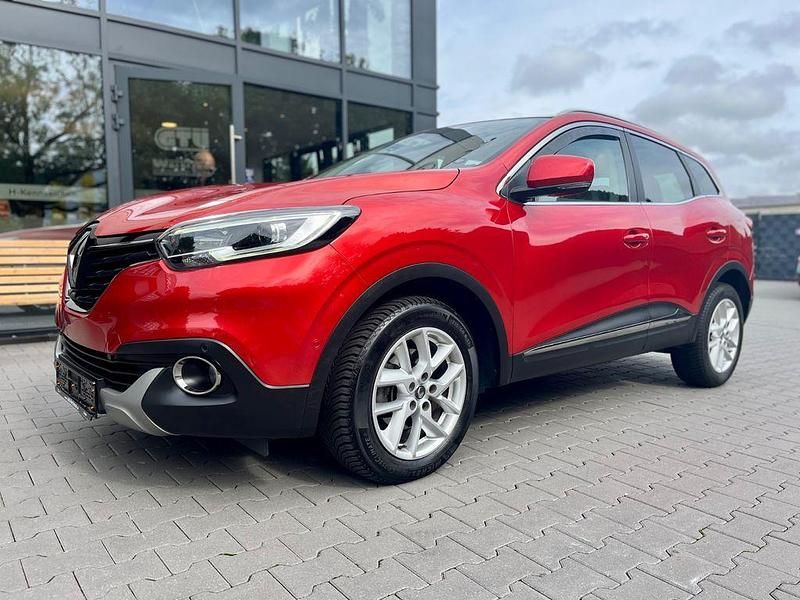 Rot Gebraucht 2016 Renault Kadjar XMOD SUV | 12.450 € (Fairer Preis) - Bild 1/4