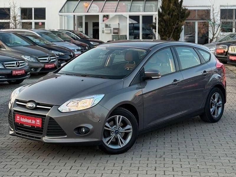 Gebraucht Ford Focus SYNC Edition 125 PS (91 kW) 2014 Braun Limousine