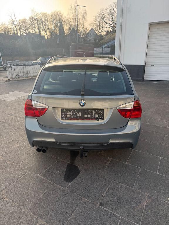 Gebraucht BMW 325 218 PS (160 kW) 2005 Grau Kombi