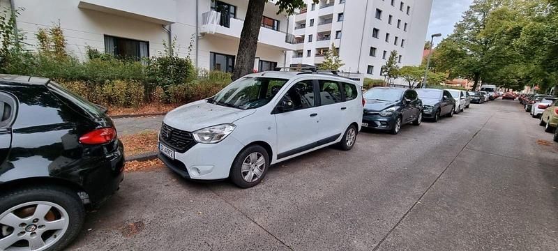 Weiß Gebraucht 2019 Dacia Lodgy Van / Kleinbus | 10.500 € (Fairer Preis) - Bild 1/4
