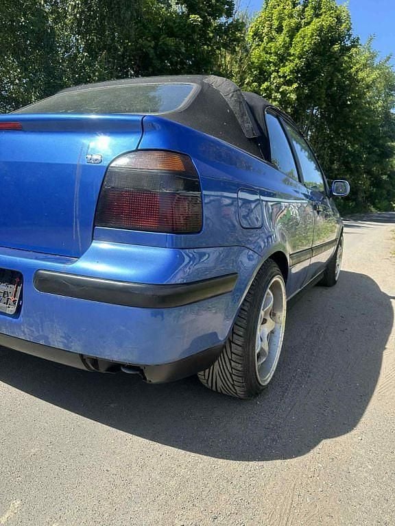 Gebraucht VW Golf Cabriolet 101 PS (74 kW) 2000 Blau Cabrio