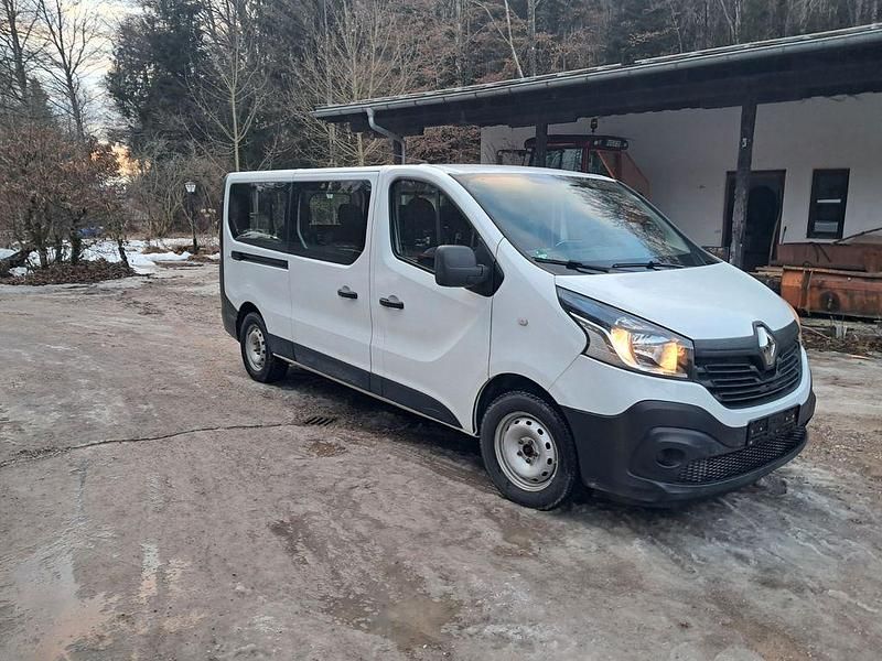 Gebraucht Renault Trafic 121 PS (88 kW) 2019 Weiß Van / Kleinbus