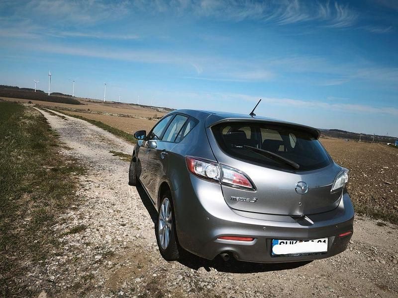 Second-hand Mazda 3 Active 105 CP (77 kW) 2011 Argintiu Berlinǎ