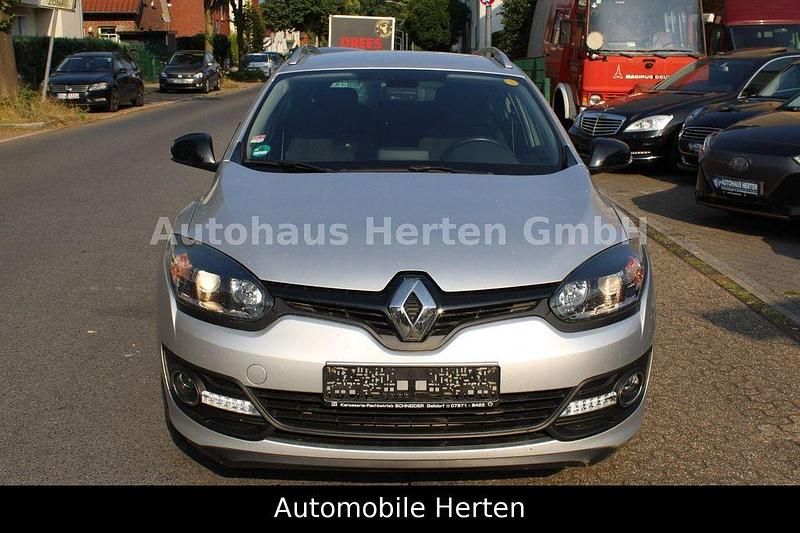 Gebraucht Renault Mégane III LIMITED 116 PS (85 kW) 2015 Grau Limousine