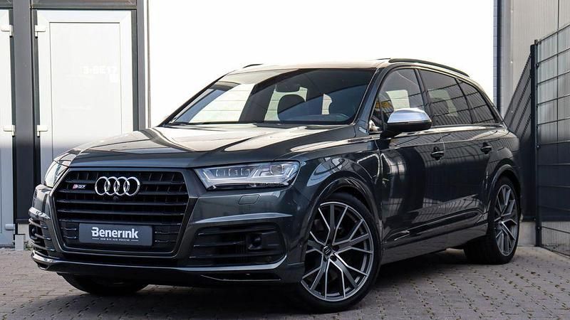 Grau Gebraucht 2018 Audi SQ7 Sport SUV | 37.990 € (Etwas zu teuer) - Bild 1/4