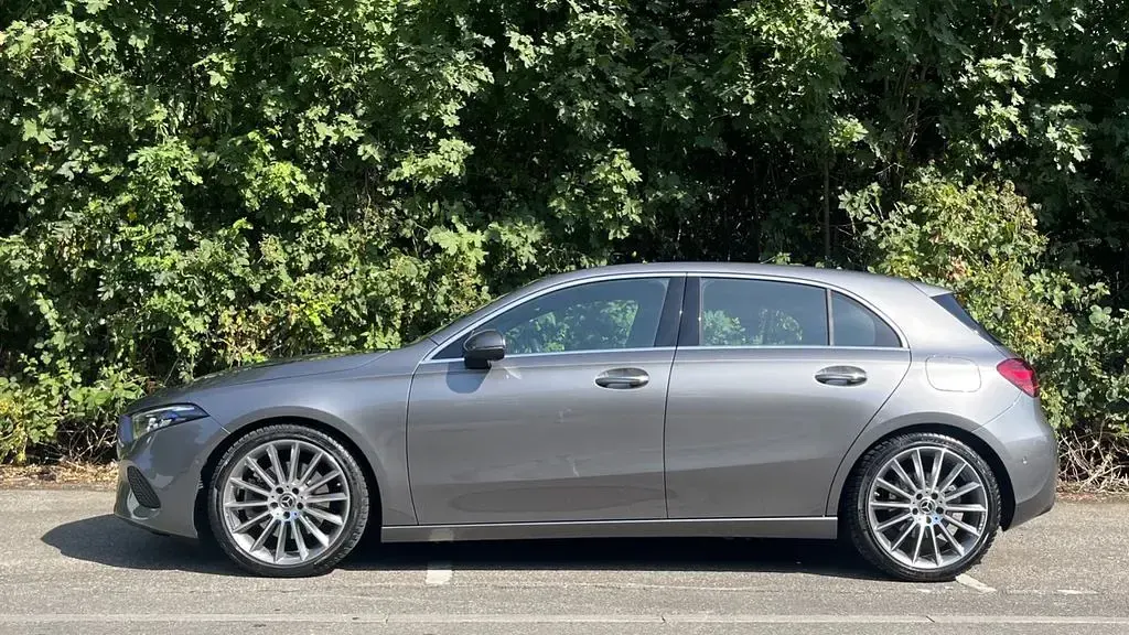 Gebraucht Mercedes A250 AMG 224 PS (164 kW) 2025 Grau Limousine