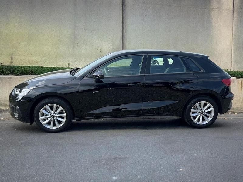 Gebraucht Audi A3 Ambiente 110 PS (80 kW) 2023 Schwarz Limousine