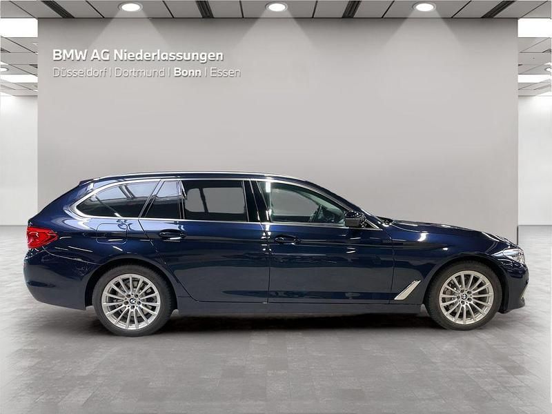 Gebraucht BMW 525 231 PS (169 kW) 2019 Blau Kombi