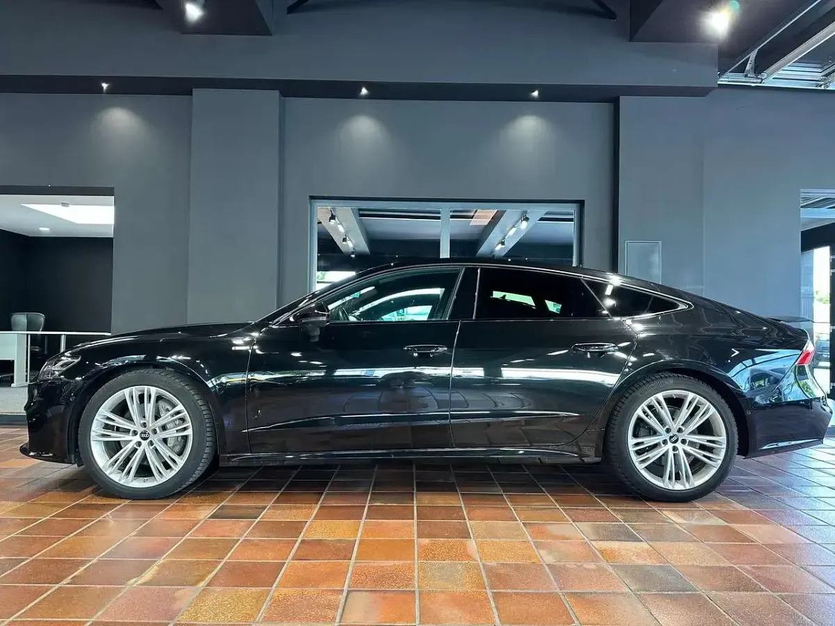 Gebraucht Audi A7 S-Line 286 PS (210 kW) 2021 Mythosschwarz metallic Limousine