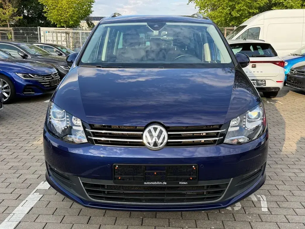 Gebraucht VW Sharan United 150 PS (110 kW) 2020 Blau Van / Kleinbus