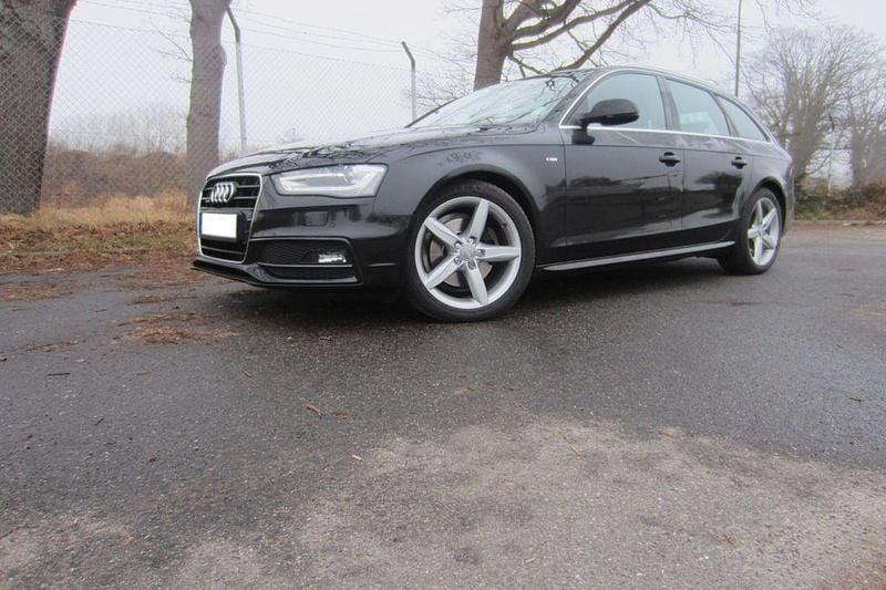 Gebraucht Audi A4 S-Line 177 PS (130 kW) 2014 Schwarz Kombi