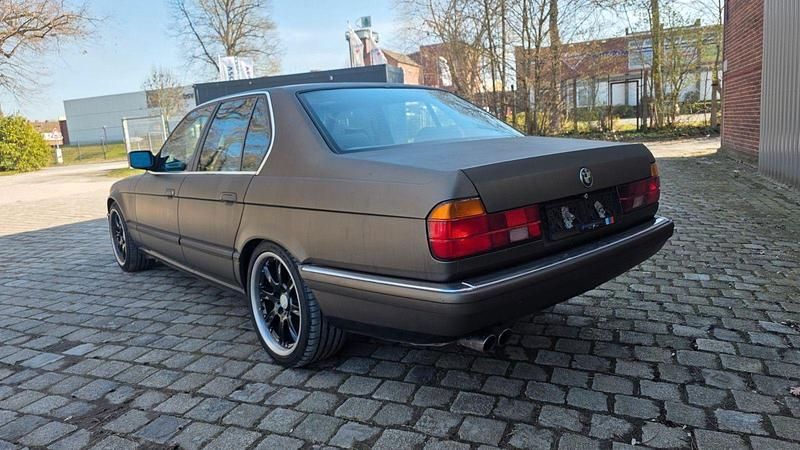 Gebraucht BMW 735 211 PS (155 kW) 1987 Braun Limousine