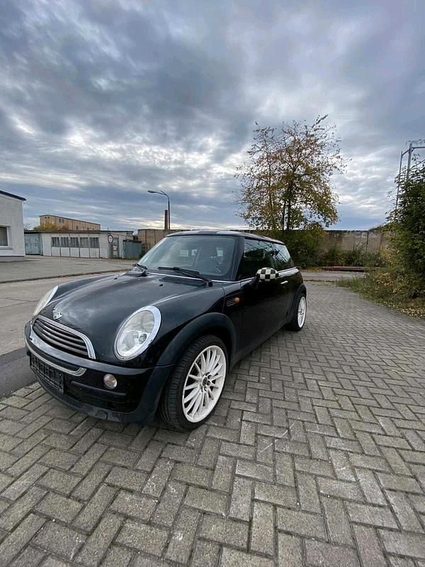 Schwarz Gebraucht 2004 Mini ONE Kleinwagen | 1.300 € (Superpreis) - Bild 1/4