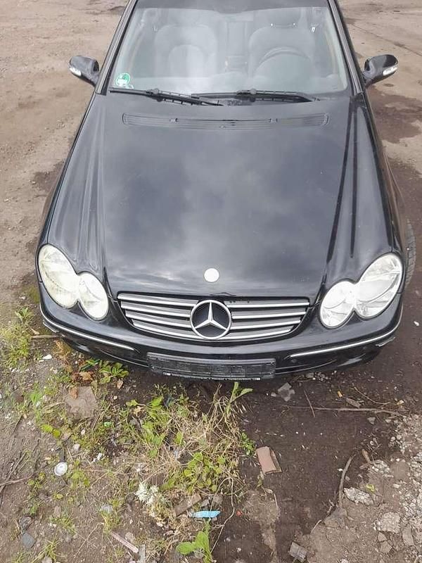 Schwarz Gebraucht 2004 Mercedes CLK240 Avantgarde Cabrio | 5.500 € (Fairer Preis) - Bild 1/4
