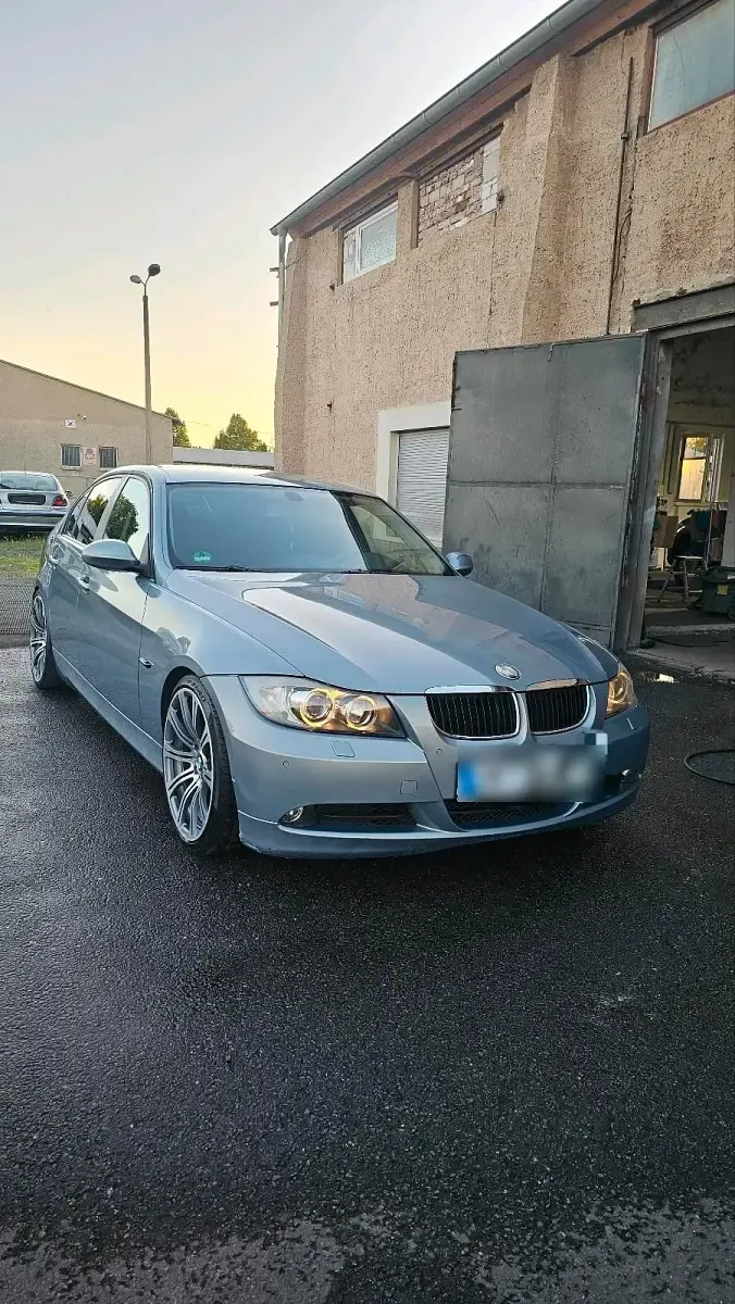 Gebraucht BMW 320 150 PS (110 kW) 2005 Limousine