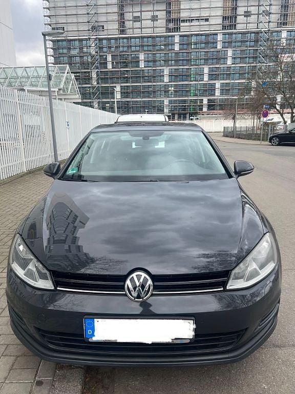 Grau Gebraucht 2014 VW Golf Limousine | 6.999 € (Guter Preis) - Bild 1/4
