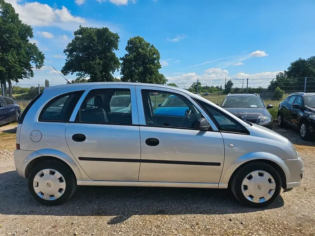 Gebraucht Opel Meriva Selection 105 PS (77 kW) 2009 Silber Van / Kleinbus