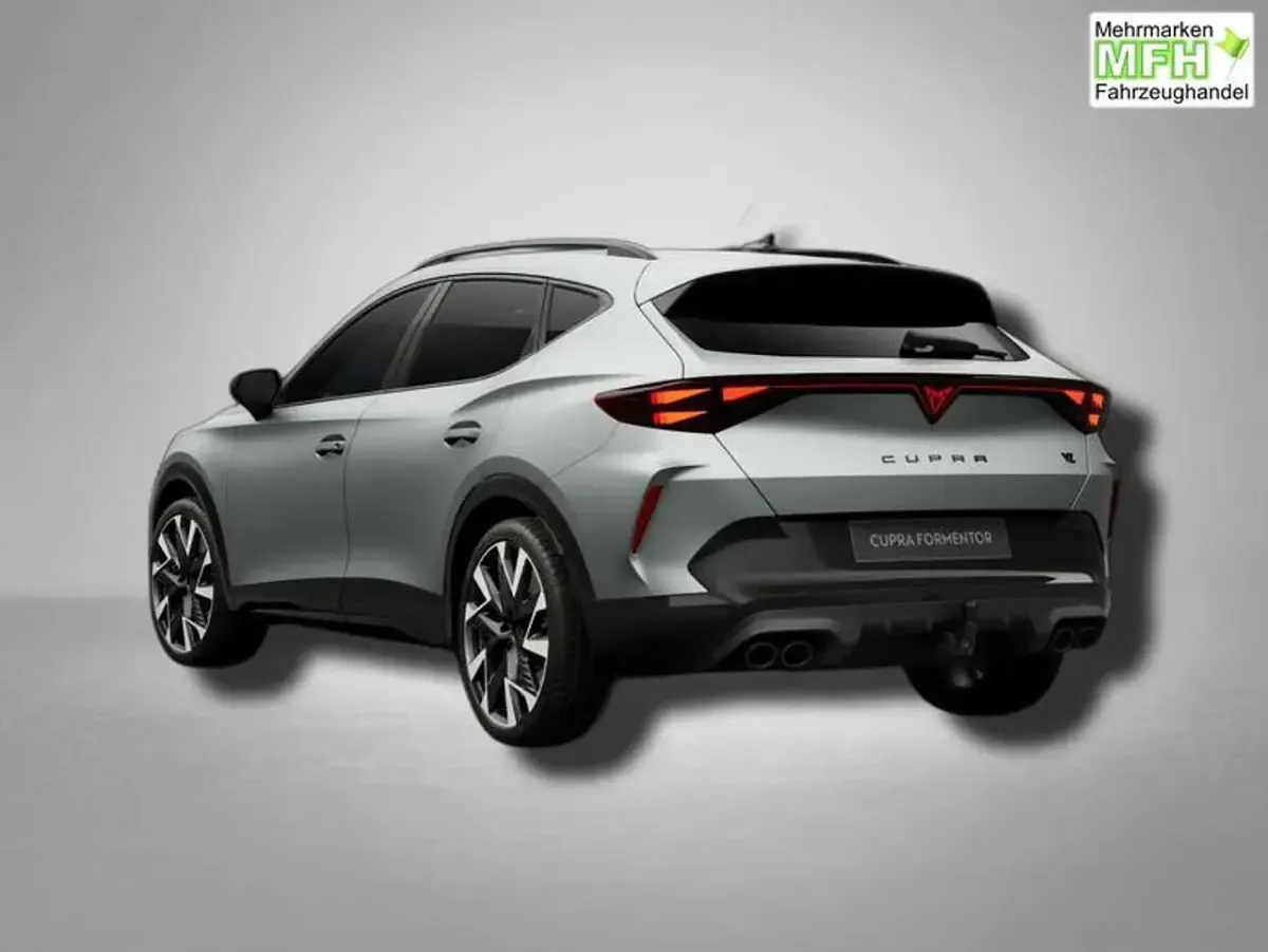 Neu Cupra Formentor VZ 333 PS (244 kW) 2026 Glacial weiß metallic SUV