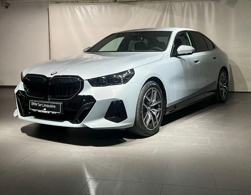 Neu BMW 520 M Sport 197 PS (144 kW) 2026 M brooklyn grau metallic Limousine