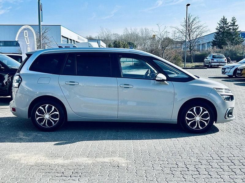 Gebraucht Citroën C4 Shine 150 PS (110 kW) 2019 Beige Van / Kleinbus