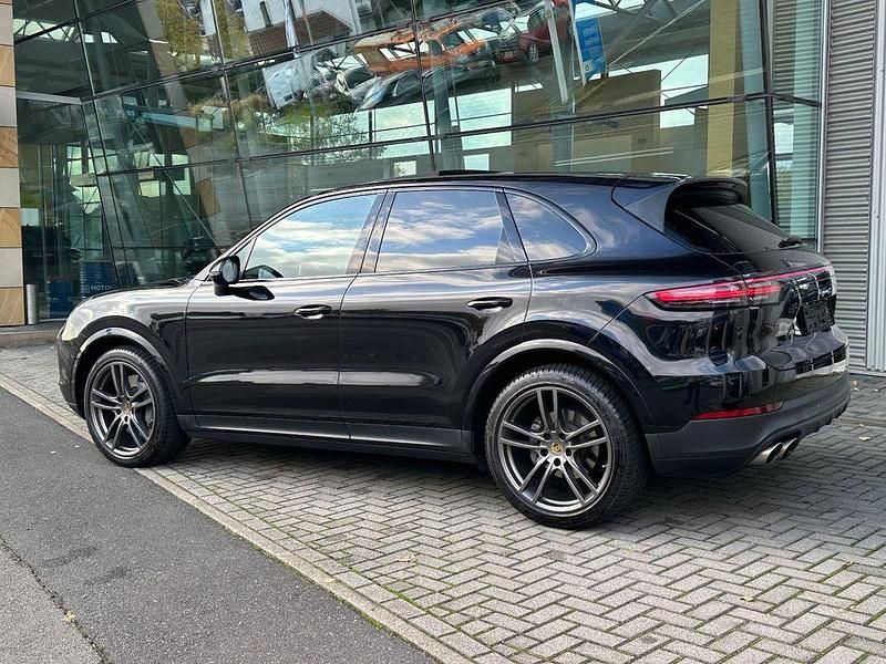 Gebraucht Porsche Cayenne S Chrono 441 PS (324 kW) 2018 Schwarz SUV