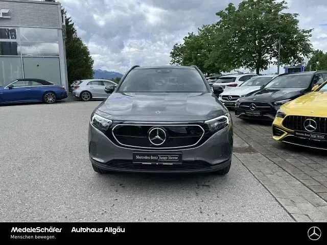 Gebraucht Mercedes EQA250 Progressive 150 kW (204 PS) 2022 Lack mountaingrau SUV