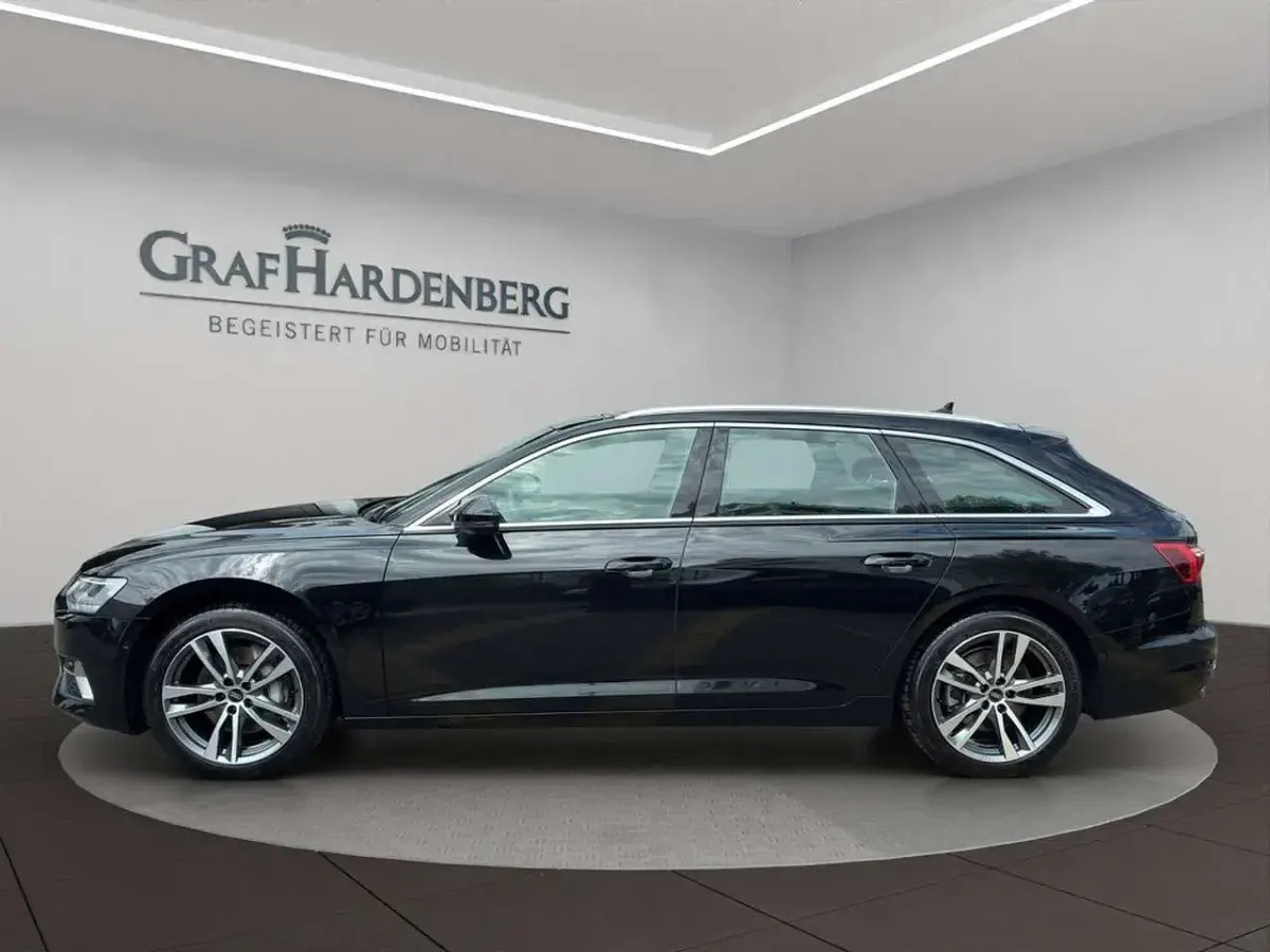 Gebraucht Audi A6 Ambiente 286 PS (210 kW) 2022 Mythosschwarz metallic Kombi